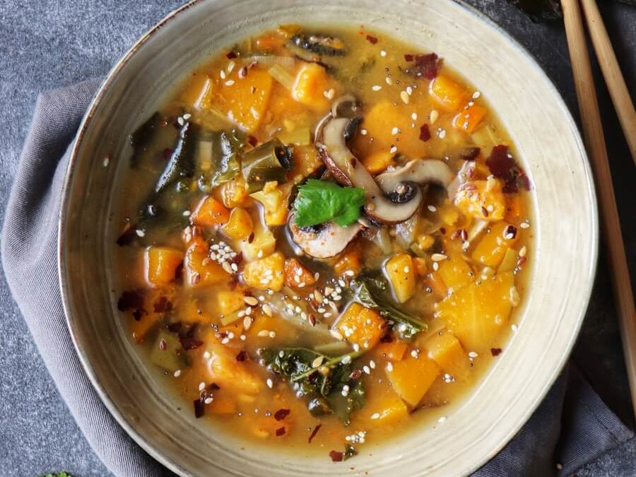 Bouillon de légumes aux algues